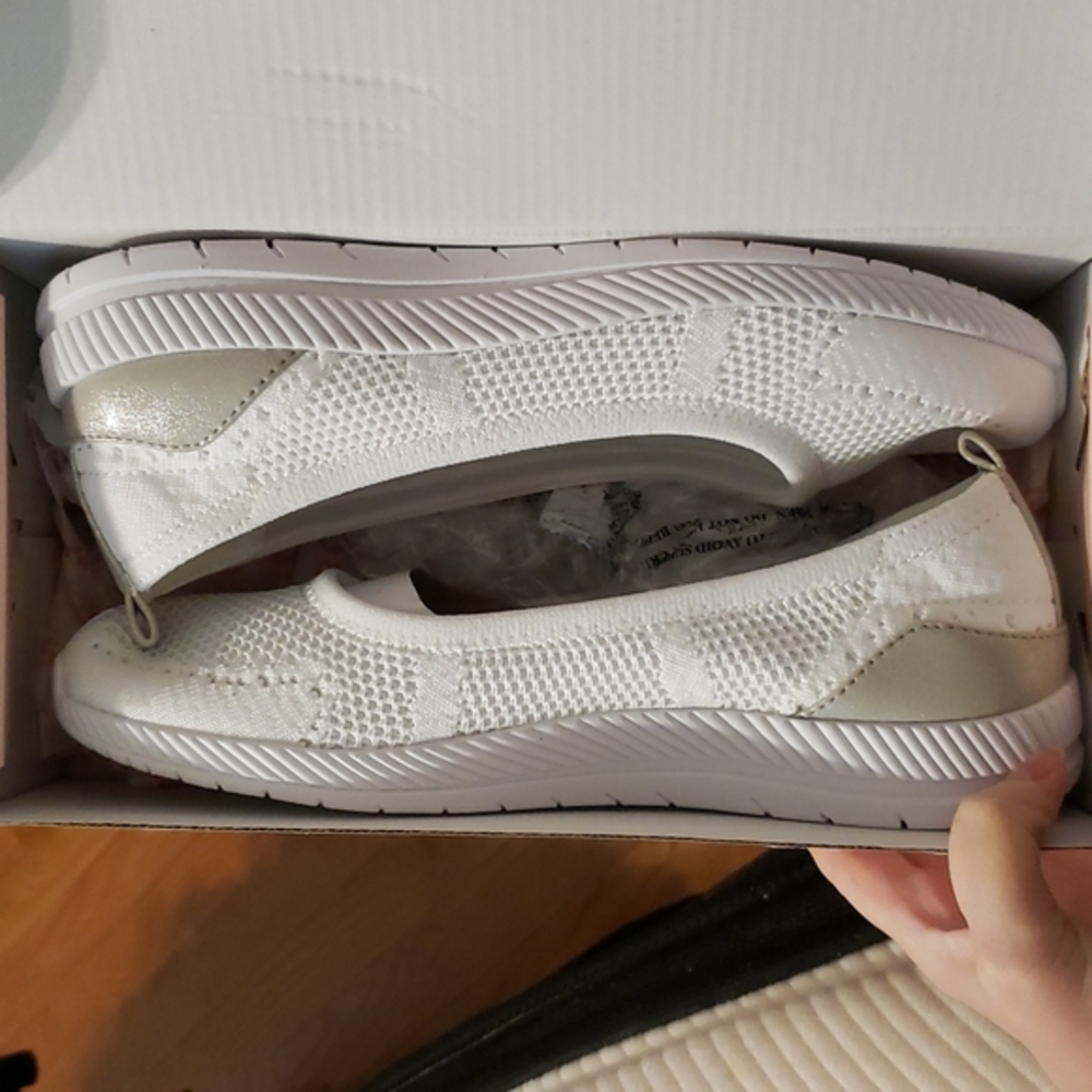 Easy Spirit White Memory Foam Slip Ons